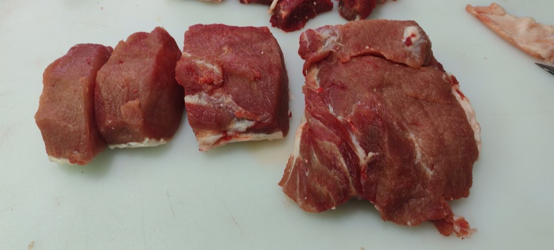 自己家农场笨养富硒猪肉