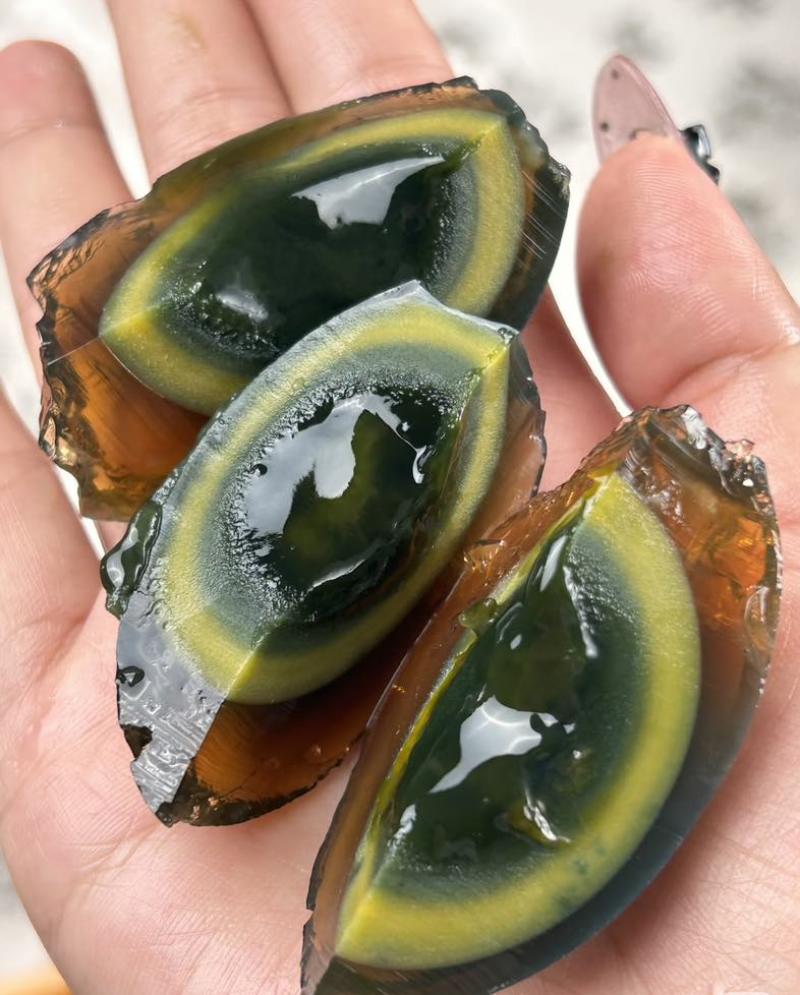 老式裹泥松花蛋