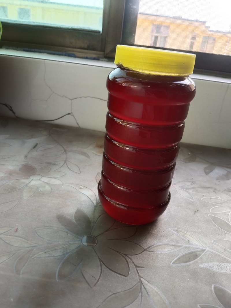 商洛市深山土蜂蜜，老人在家养的，因量小无销路。保证质量。