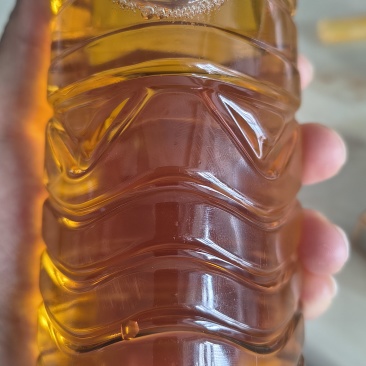 野生老品种细籽山茶油，不要拿四五十块一斤的来比，需要的私聊