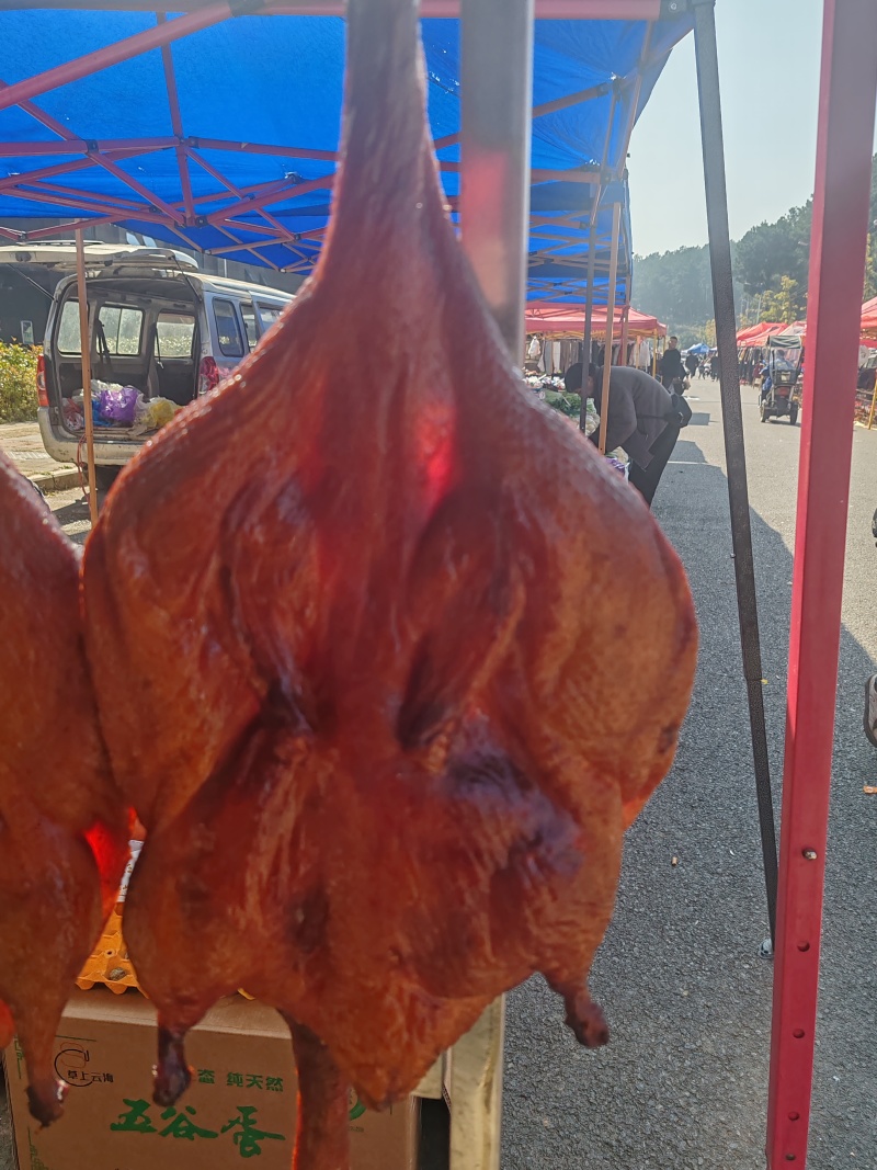 湄潭永兴特色板鸭，大量批发零售，一个三斤半左右