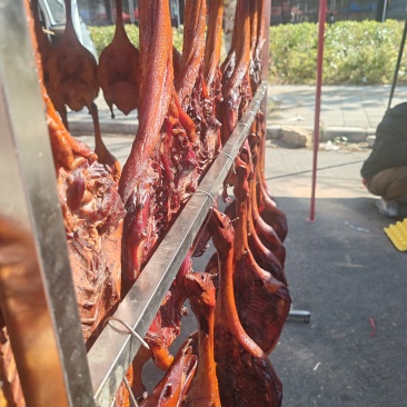 湄潭永兴特色板鸭，大量批发零售，一个三斤半左右
