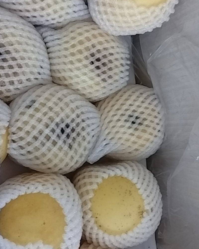 黄金维纳斯上面一层大果下面有中果部分。有股清香味。