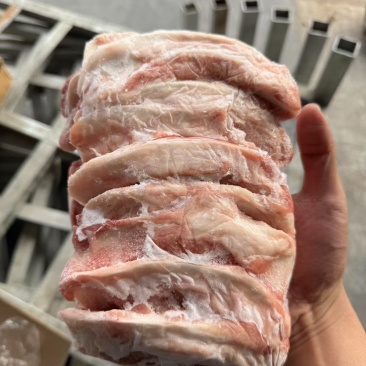 鲜品分割纯干月牙骨，新鲜肉少