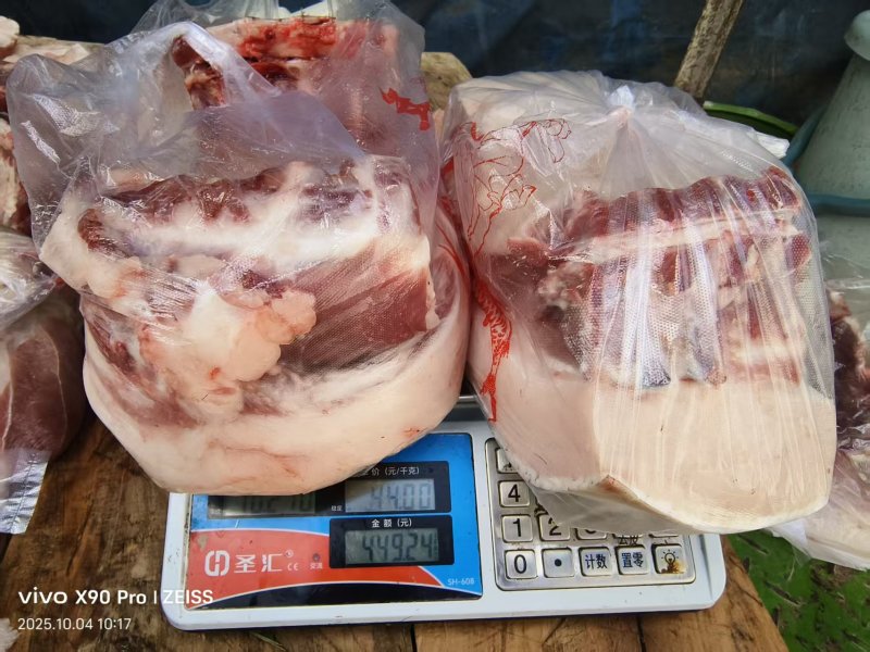 猪肉本地土养全吃熟食的猪肉是小时候的味道