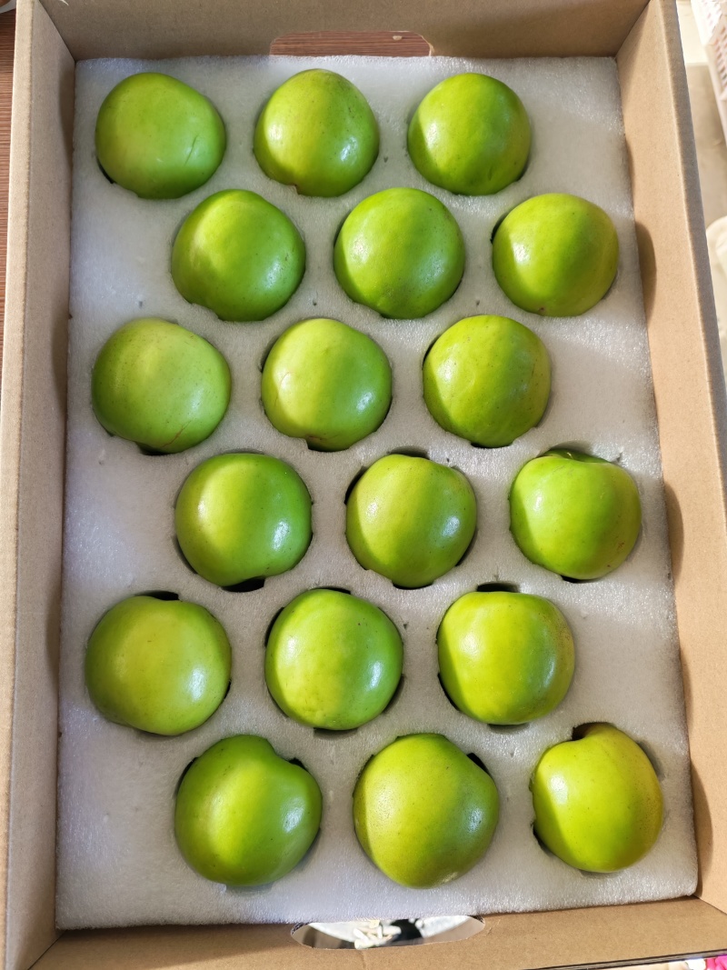 西双版纳苹果枣口感**纯甜多汁入口化渣，品质优良。