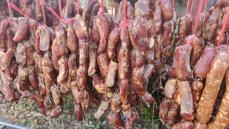 香肠，**正宗，特麻特辣，微麻微辣