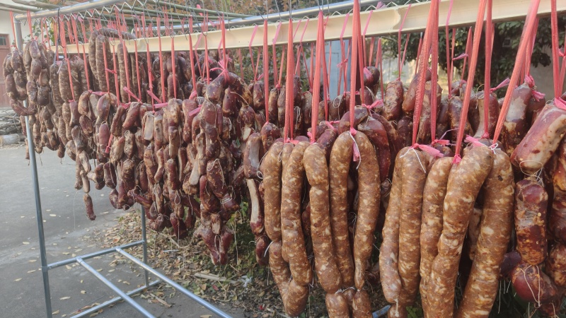 香肠，**正宗，特麻特辣，微麻微辣