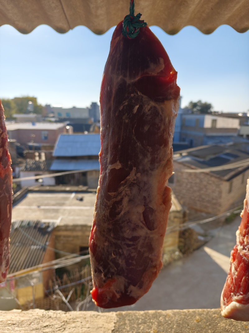 云南土特产毛驴干巴，全国**腌制毛驴干巴的非遗传承人