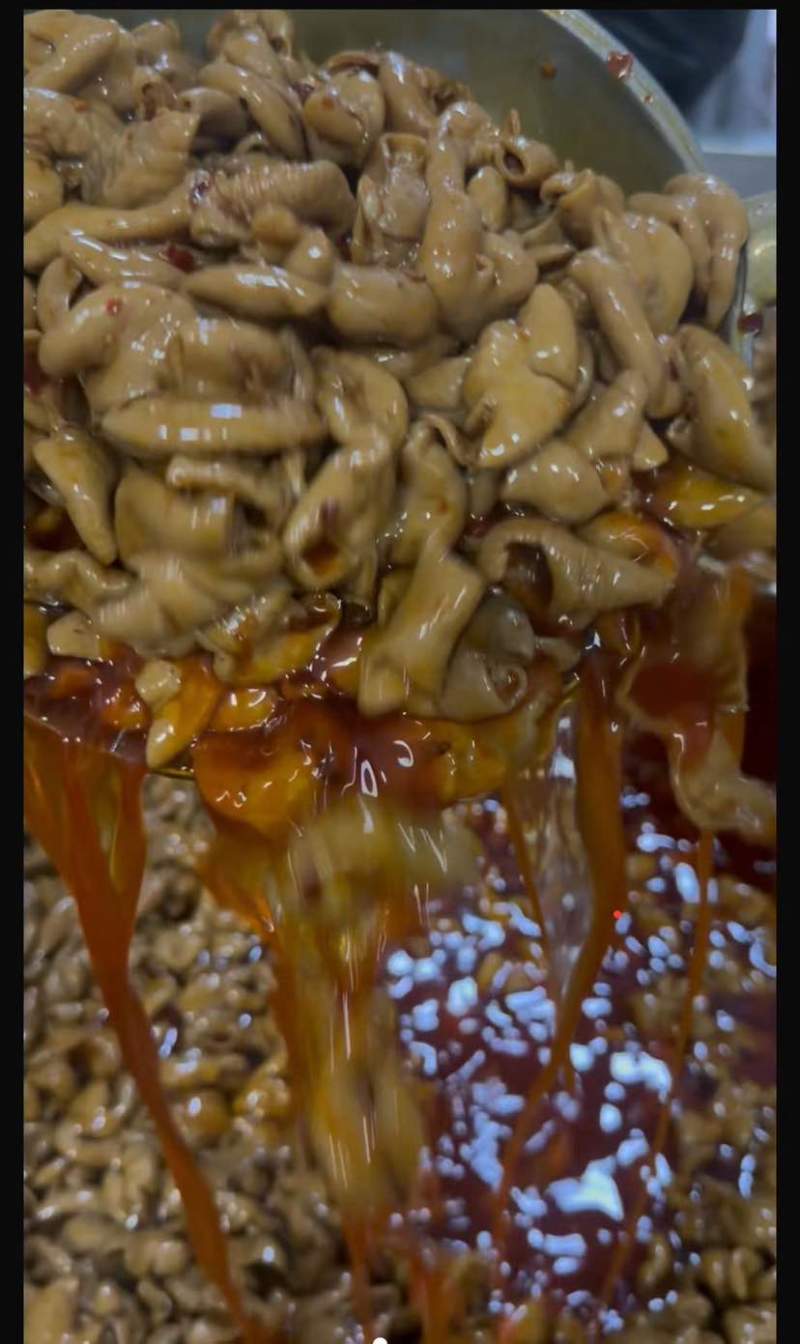 粉面浇头：红烧肥肠