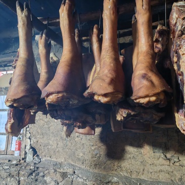 可乐猪腊肉，腊猪脚
