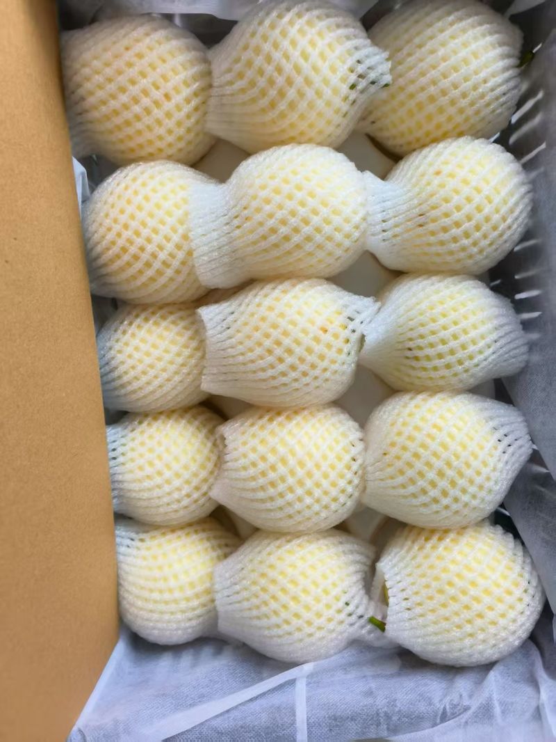 景泰条山一级精品皇冠梨，雪白果肉脆嫩爆汁，细腻无渣