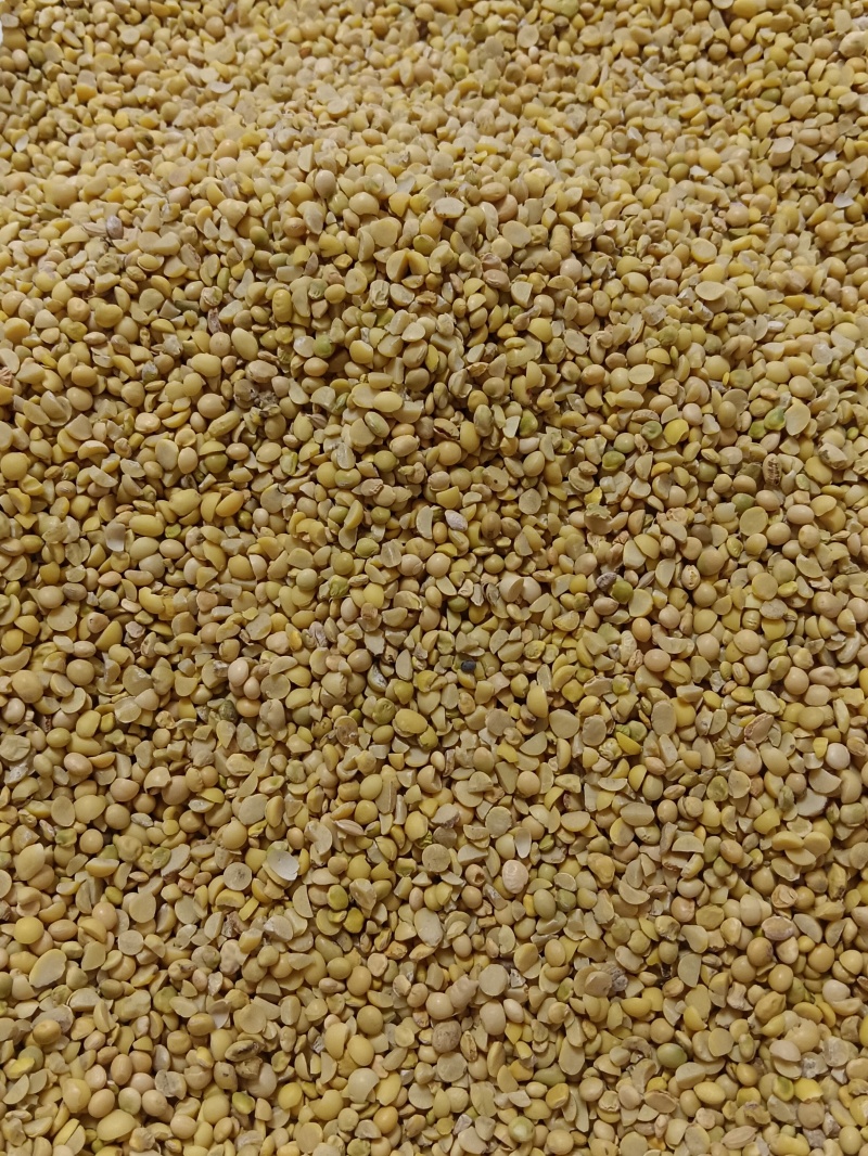 碎黄豆，养殖饲料，种地施肥均可使用！