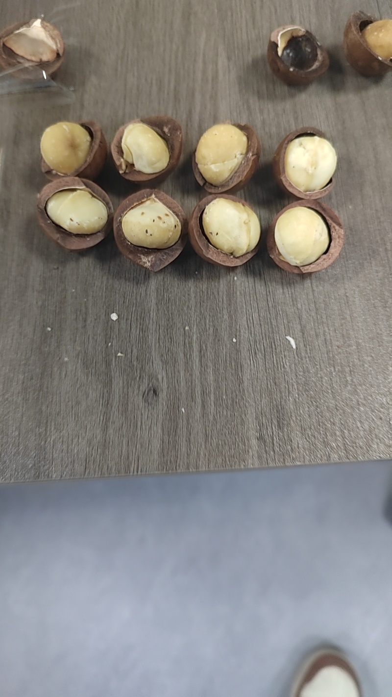 夏威夷果厂家直销，承接各大平台一件代发，欢迎实地考察。