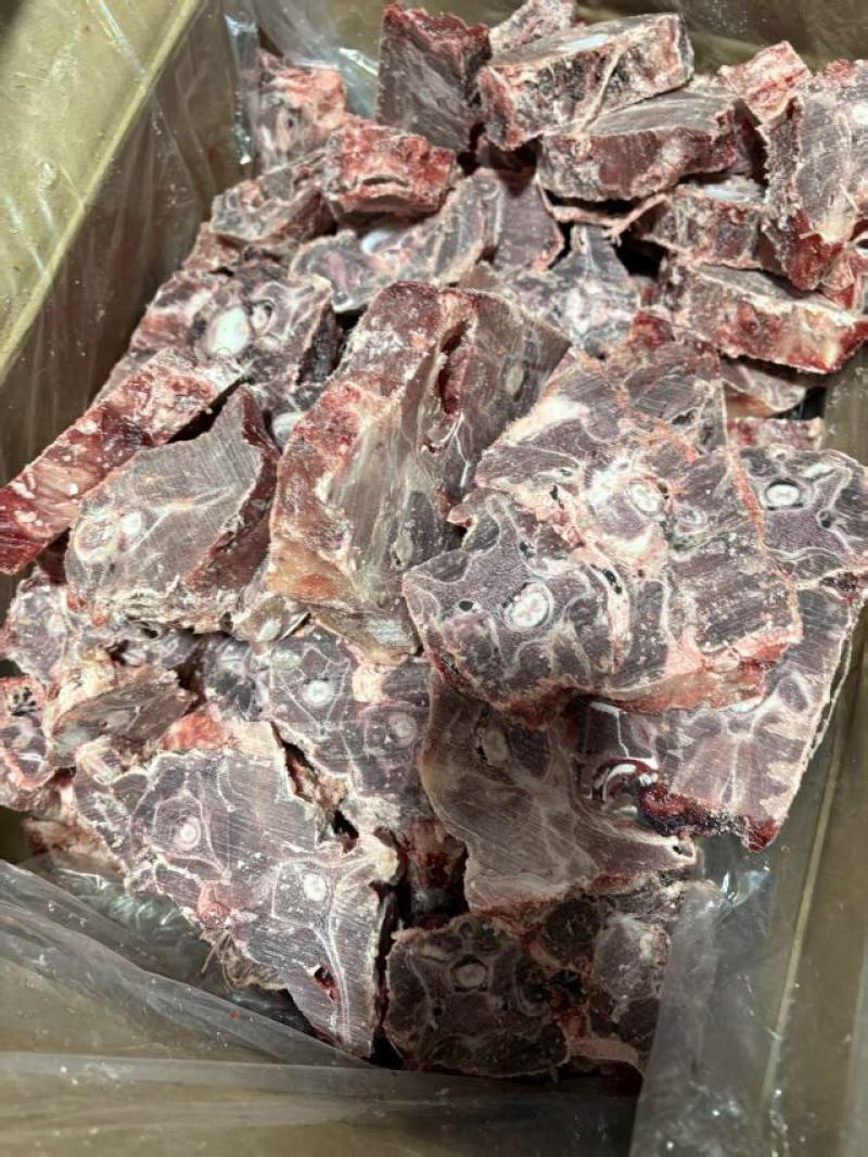 新到北牧塞满肉羊蝎子条270一件，20斤装切块275一件