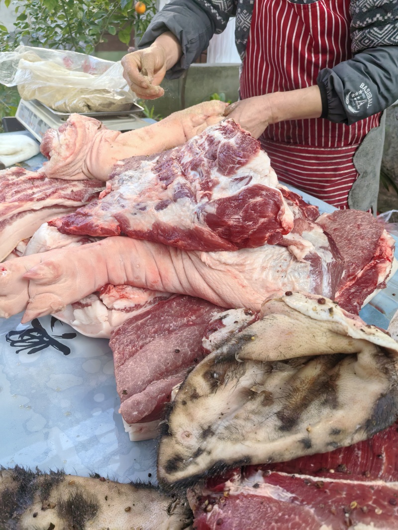 平武高山农户粮食猪腊肉，香肠。