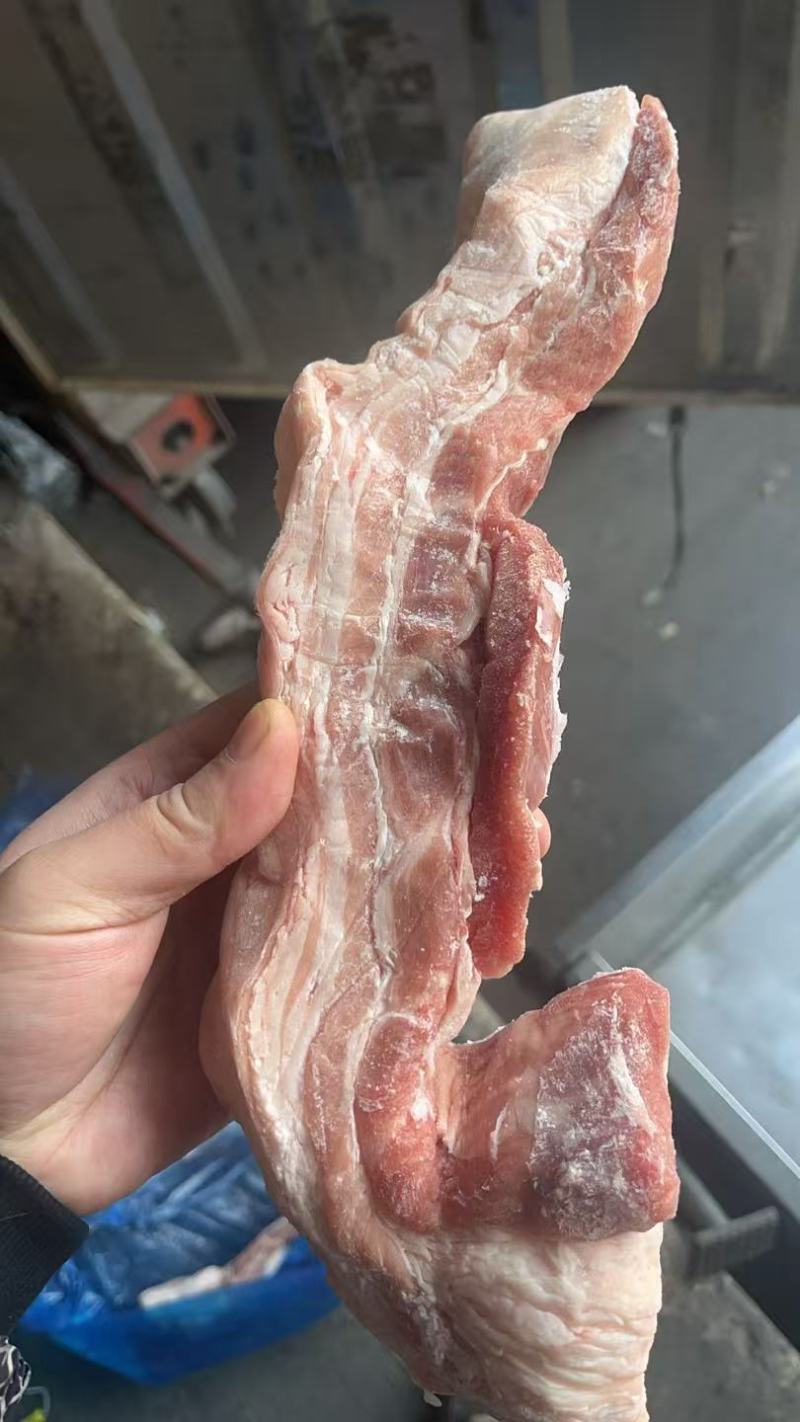 牧原带皮小五花，带皮五花肉条，30吨，新货