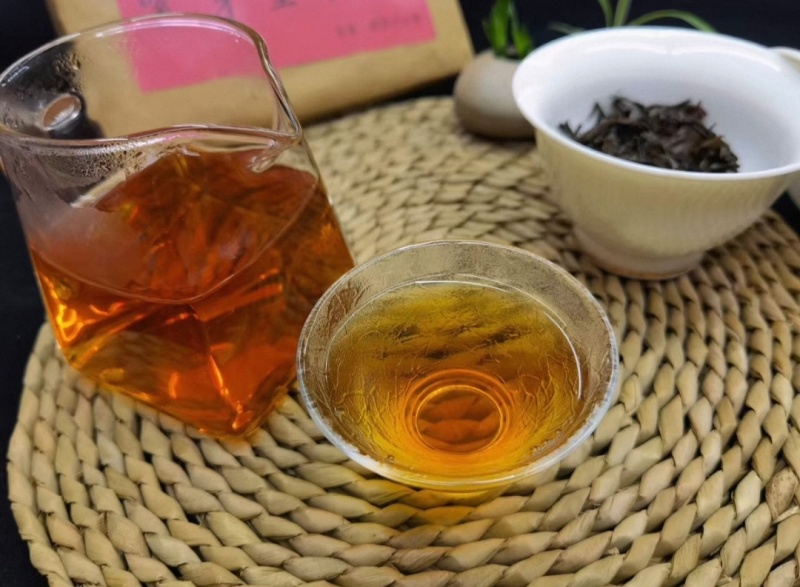 2000年紫芽生茶砖（460克/片），不接受电商可以电话联系