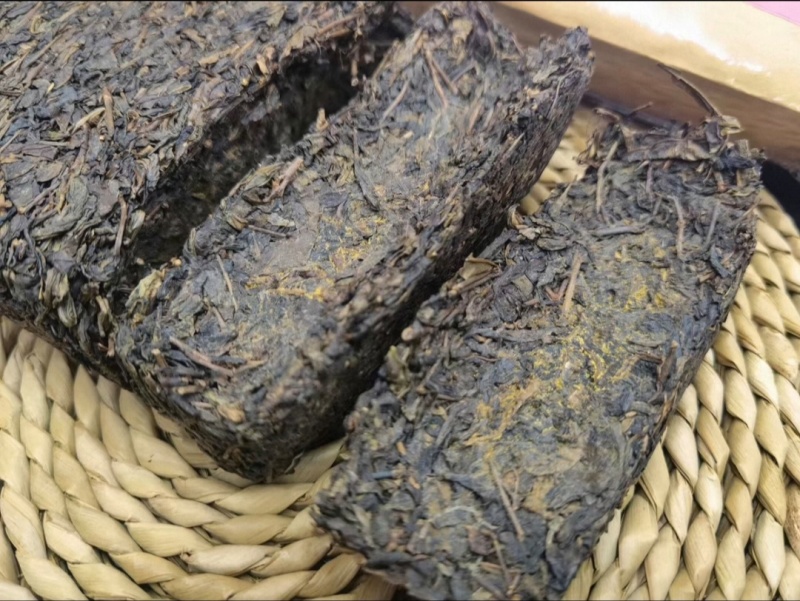2000年紫芽生茶砖（460克/片），不接受电商可以电话联系
