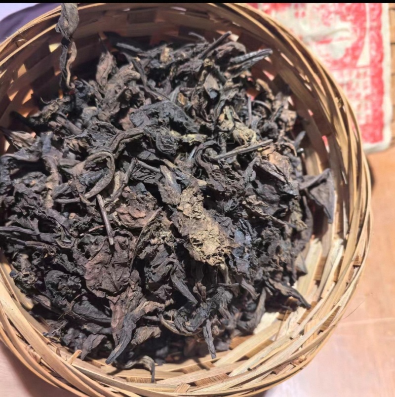 龙马同庆号老生茶，200克一筐，50年代产物，电商勿扰。