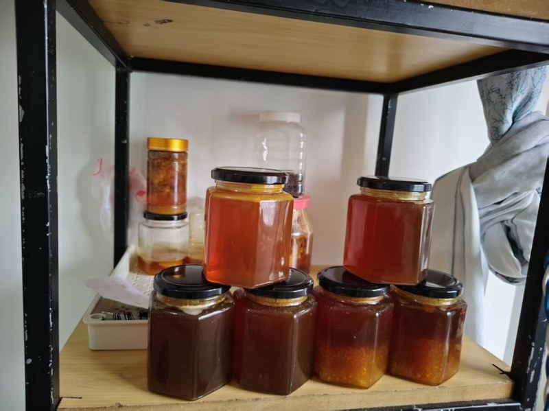 云南土蜂蜜，百花蜜，***，自然结晶