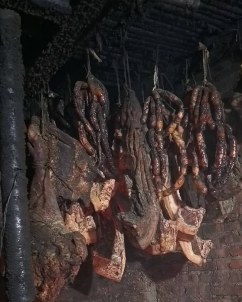 云南农村腊肉