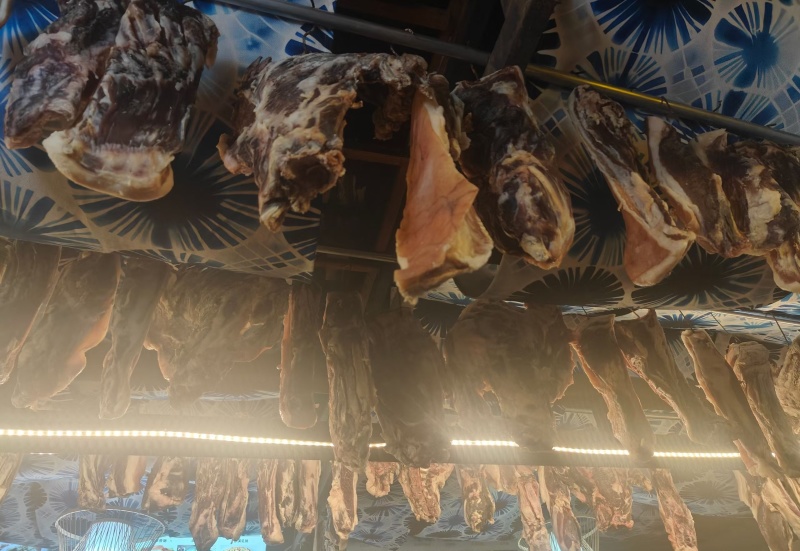 腊肠，腊肉，腊猪脚，腊排骨