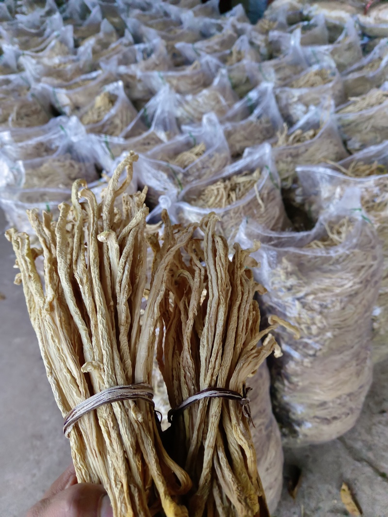 云南高山萝卜干脆甜爽口。做麻辣萝卜必备品。