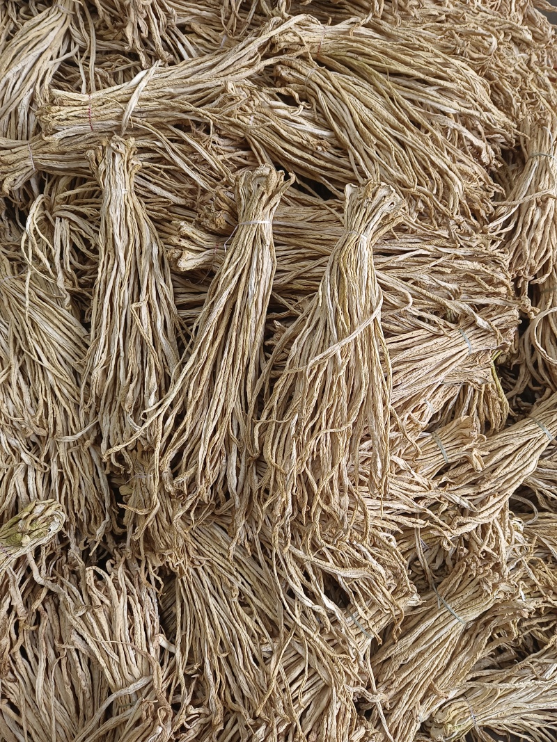 云南高山萝卜干脆甜爽口。做麻辣萝卜必备品。