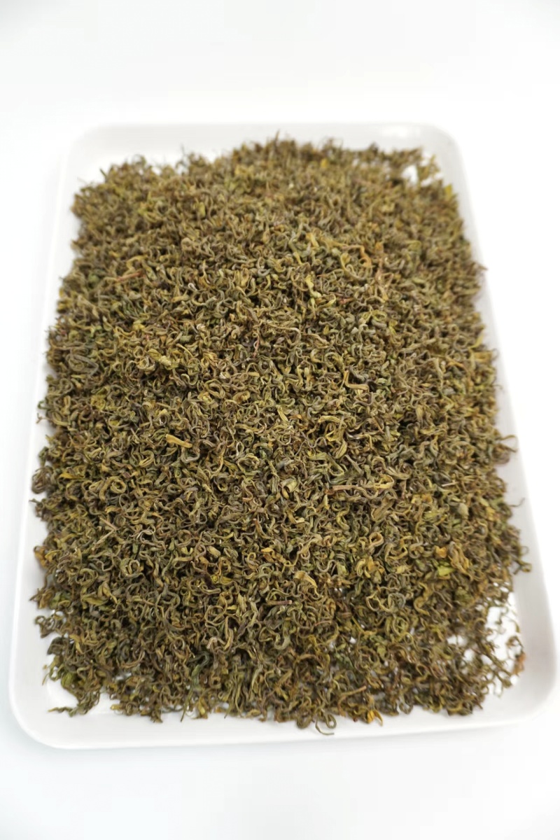 手工黄金芽，重揉捻的颜色暗一个，口感好的没话说