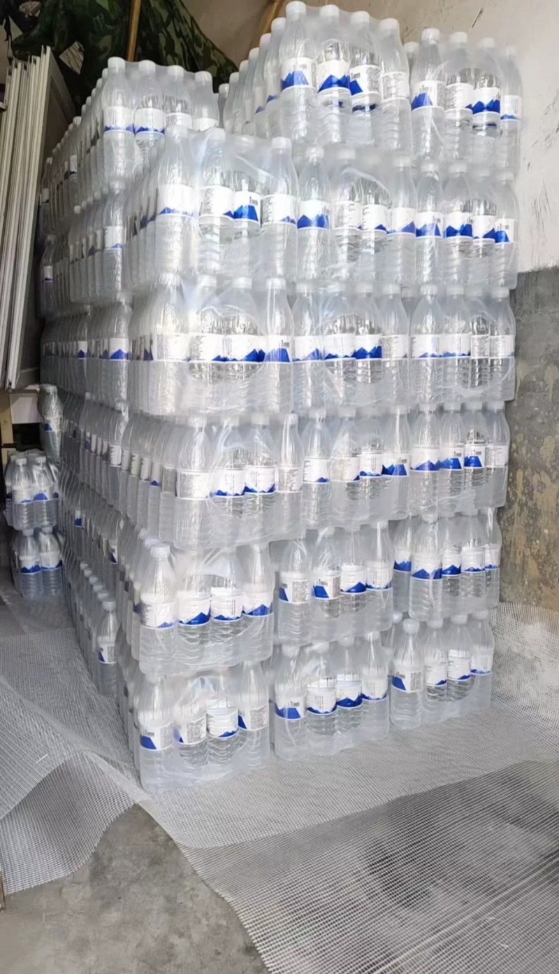 金崂矿矿泉水
