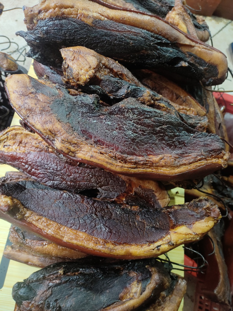 腊肉，香肠，腊猪脚