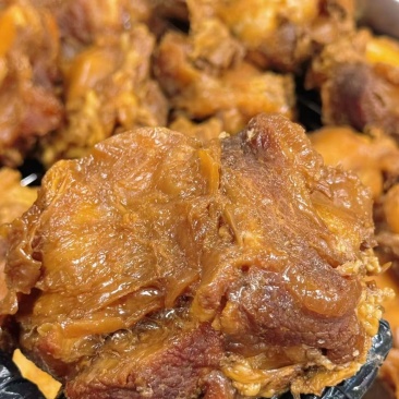 牛窝骨肉多，带筋膜饭店，食堂，好食材，