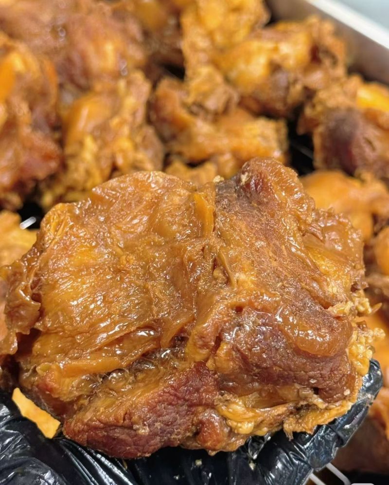 牛窝骨肉多，带筋膜饭店，食堂，好食材，