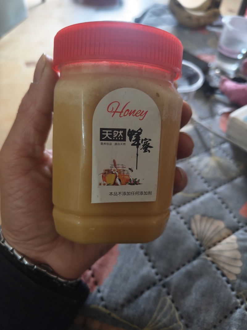 农家土蜂蜜，中蜂；冬蜜，包邮！假一赔十…