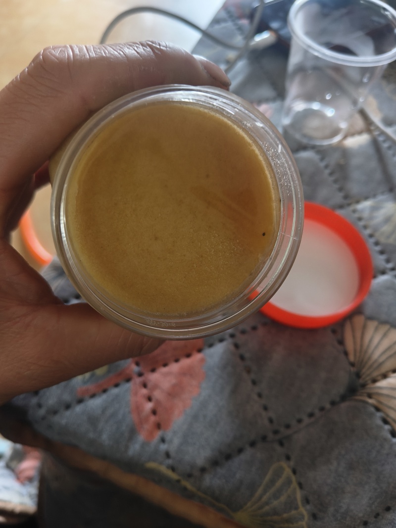 农家土蜂蜜，中蜂；冬蜜，包邮！假一赔十…