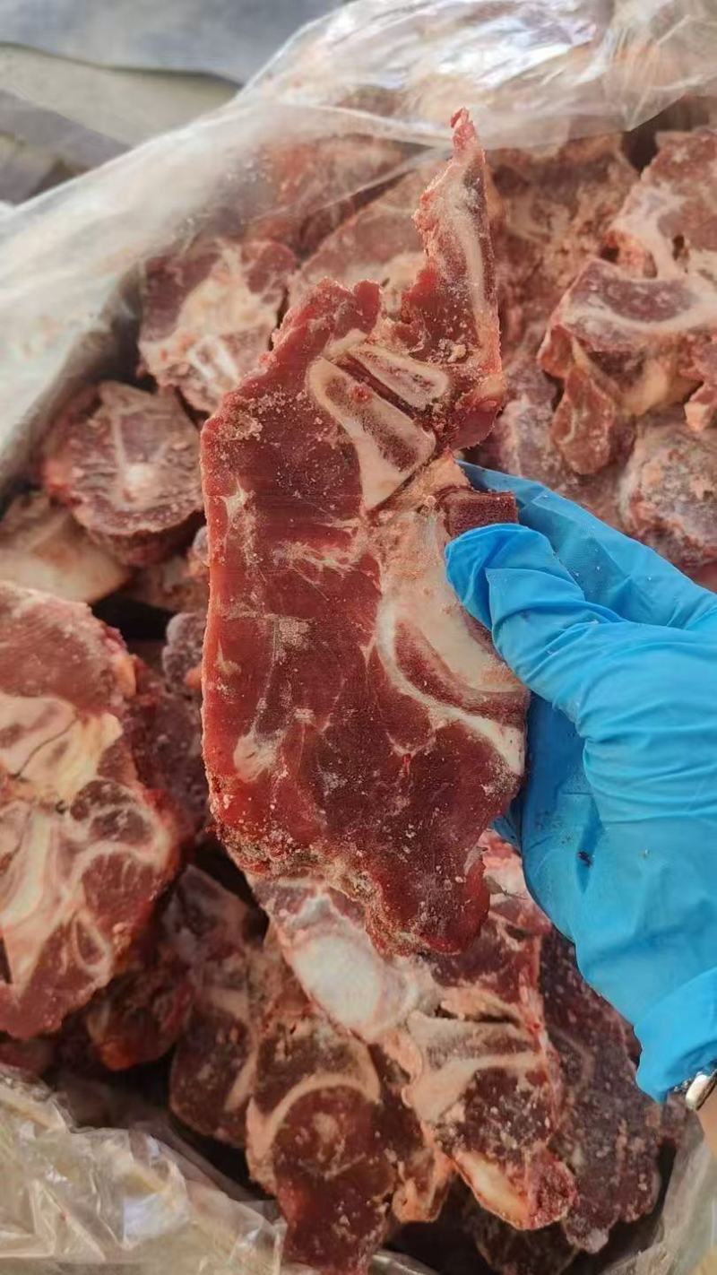 近满肉124牛脖骨，9.5/斤40斤装，