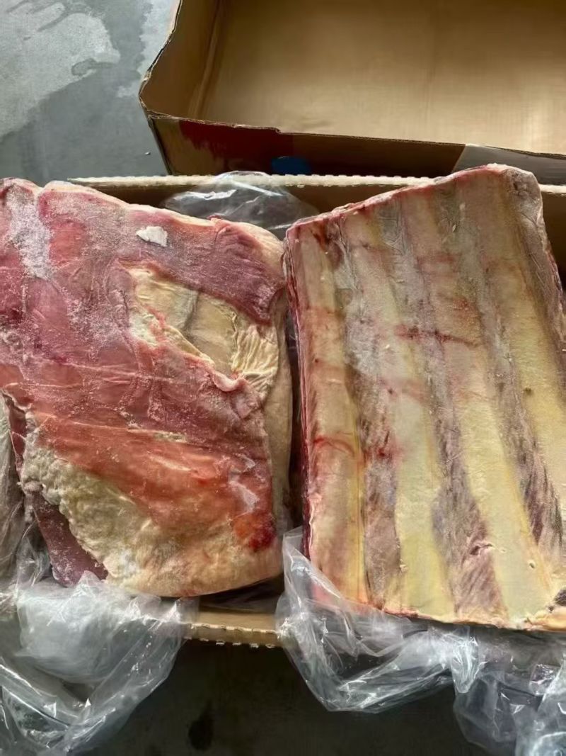 满肉牛脖骨，瘦版牛肋排，质量**好，全国发货一件也是批发价。