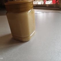 自家深山养的土蜂蜜，***无任何添加剂