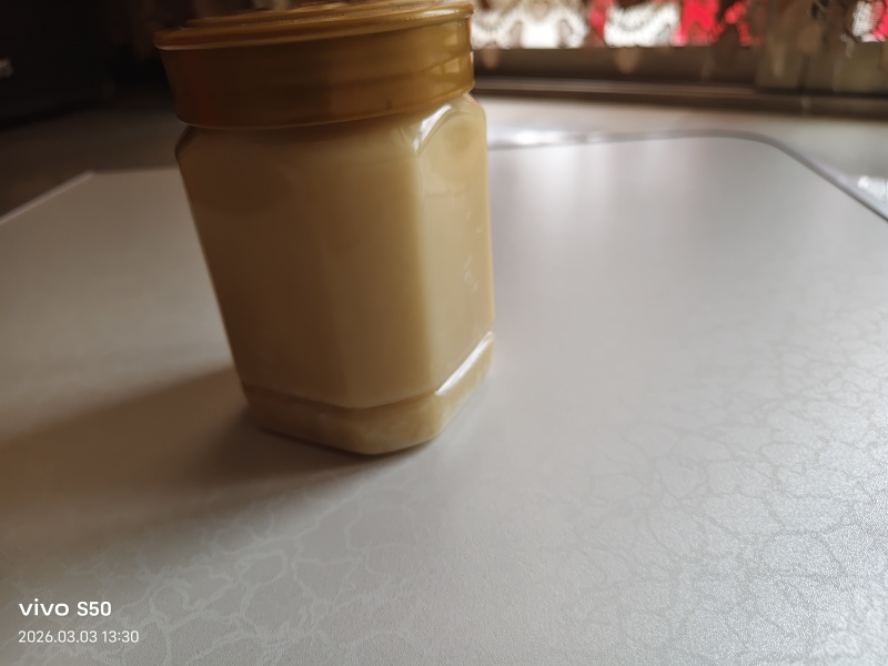 自家深山养的土蜂蜜，***无任何添加剂