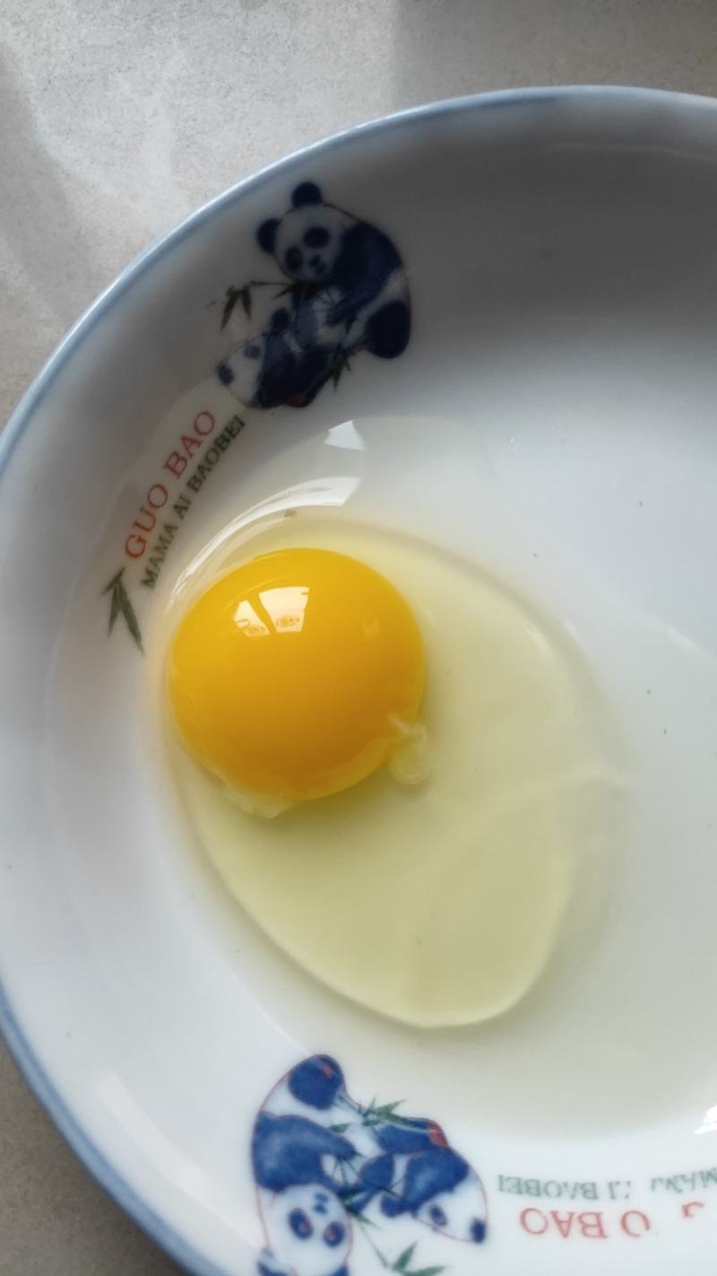 农家散养绿壳土鸡蛋，纯粮食喂养。