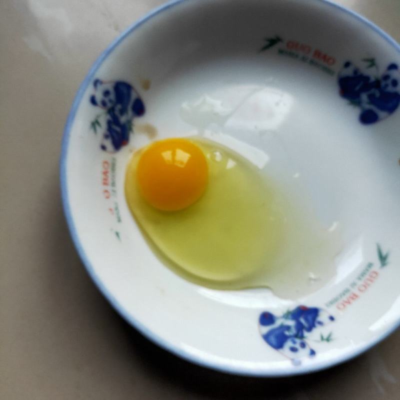 农家散养绿壳土鸡蛋，纯粮食喂养。