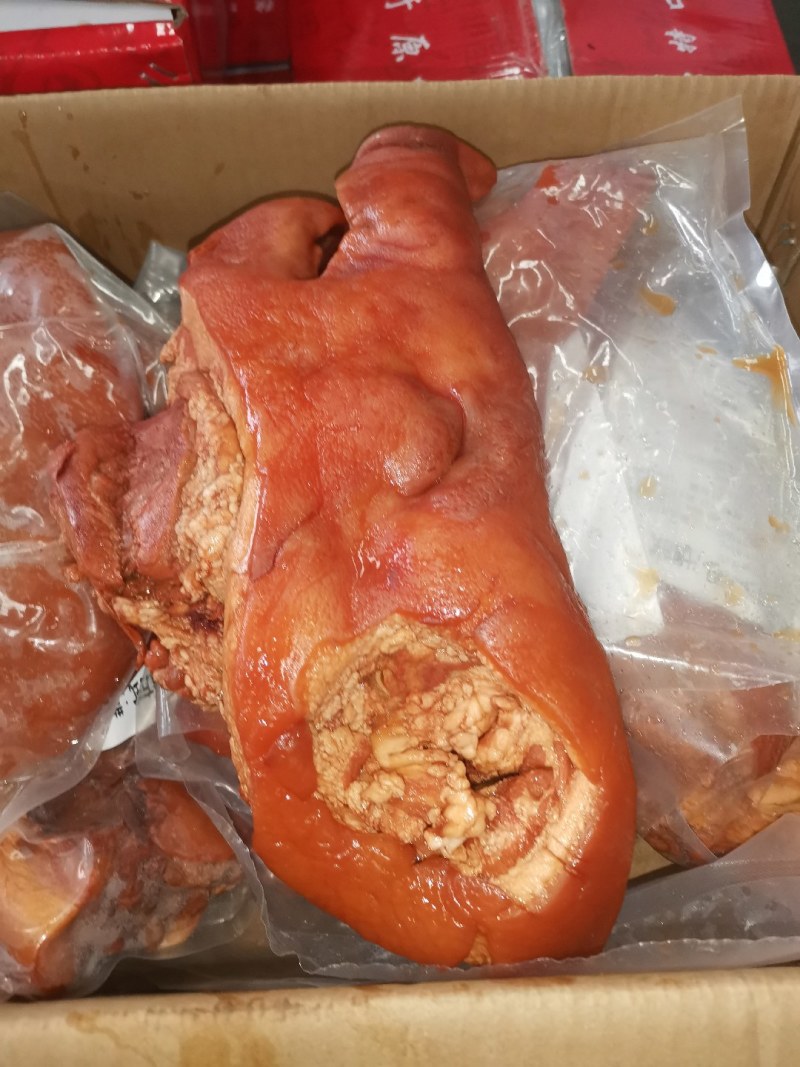 五香卤猪头肉，带核桃肉，带拱嘴1件20斤，7-9片
