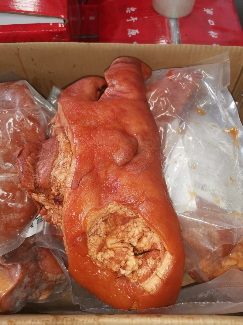 五香卤猪头肉，带核桃肉，带拱嘴1件20斤，7-9片