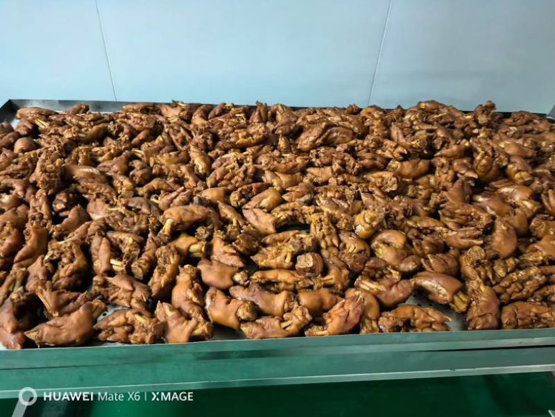 电商热卖品酱香猪蹄，一件代发，工厂批发价，长期供应！