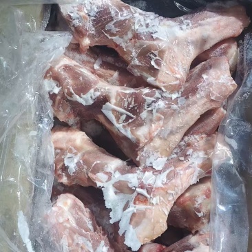 肥猪前腿骨10kg8-12根临沂提货新货带肉30%