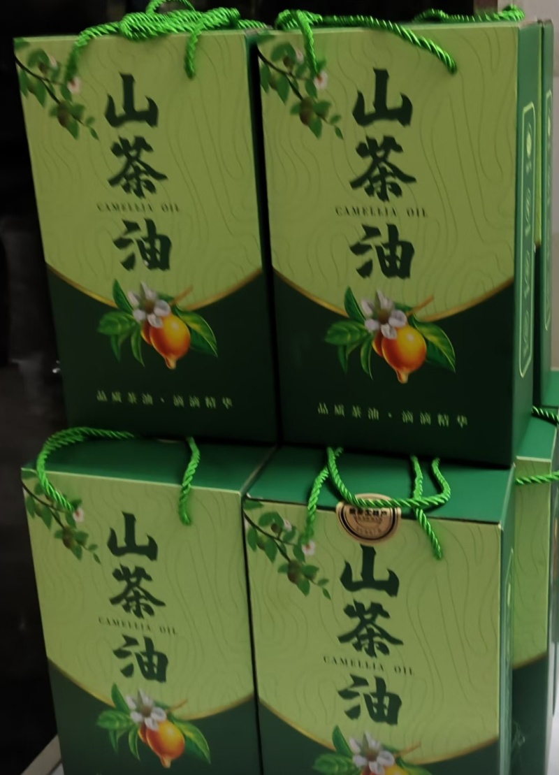 湖北省大别山正宗山茶油。
