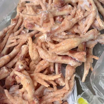 圣农鸡爪屠宰检疫b级轻淤原料，没别的毛病价格实惠