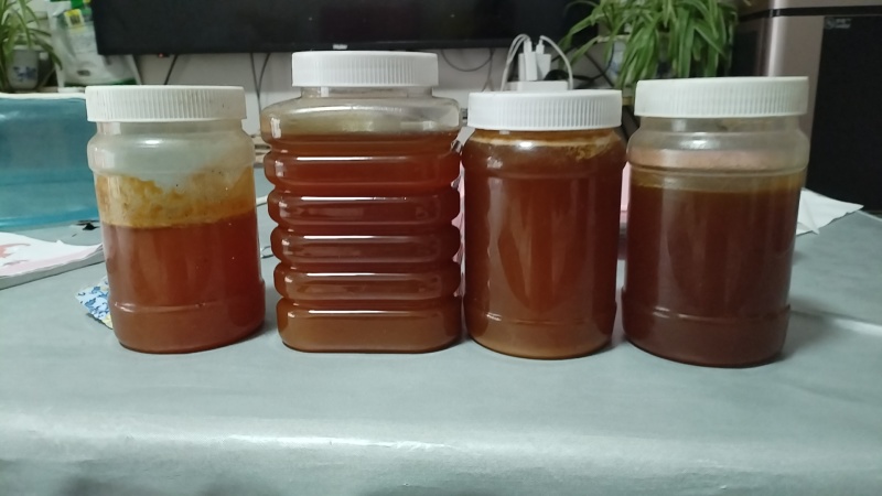 正宗农家土蜂蜜，现在只有一百多斤了，有需要的赶紧