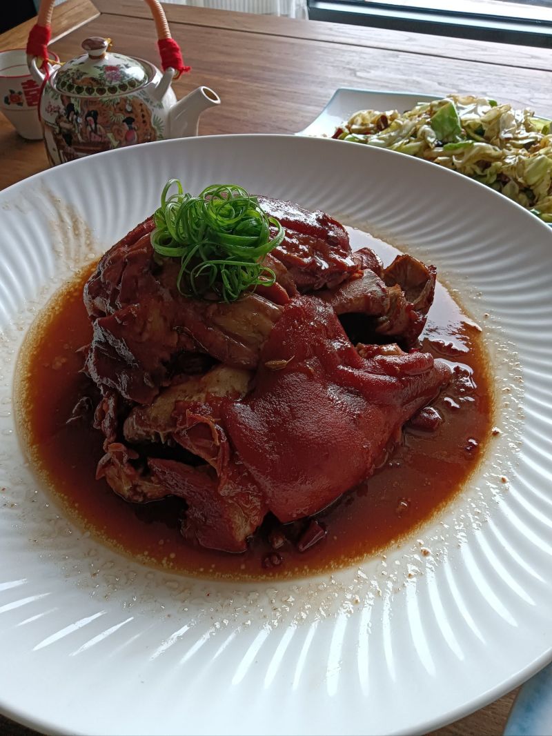 带蹄前段热鲜猪前腿带筋前肘前蹄膀生鲜猪肉卤味食材冷鲜直达